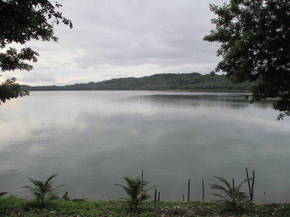 Maya Zac Peten Jungle Lodge เอล เรมาเต ภายนอก รูปภาพ